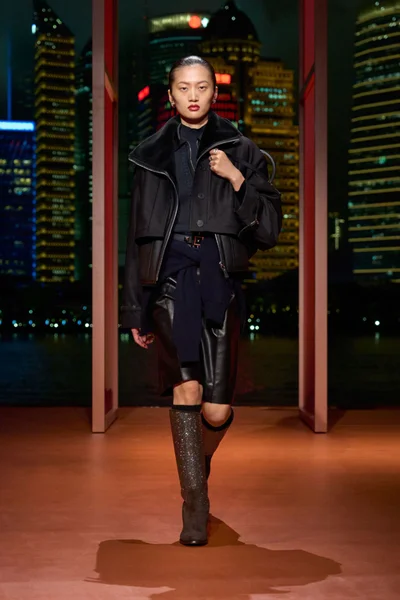 Look 51